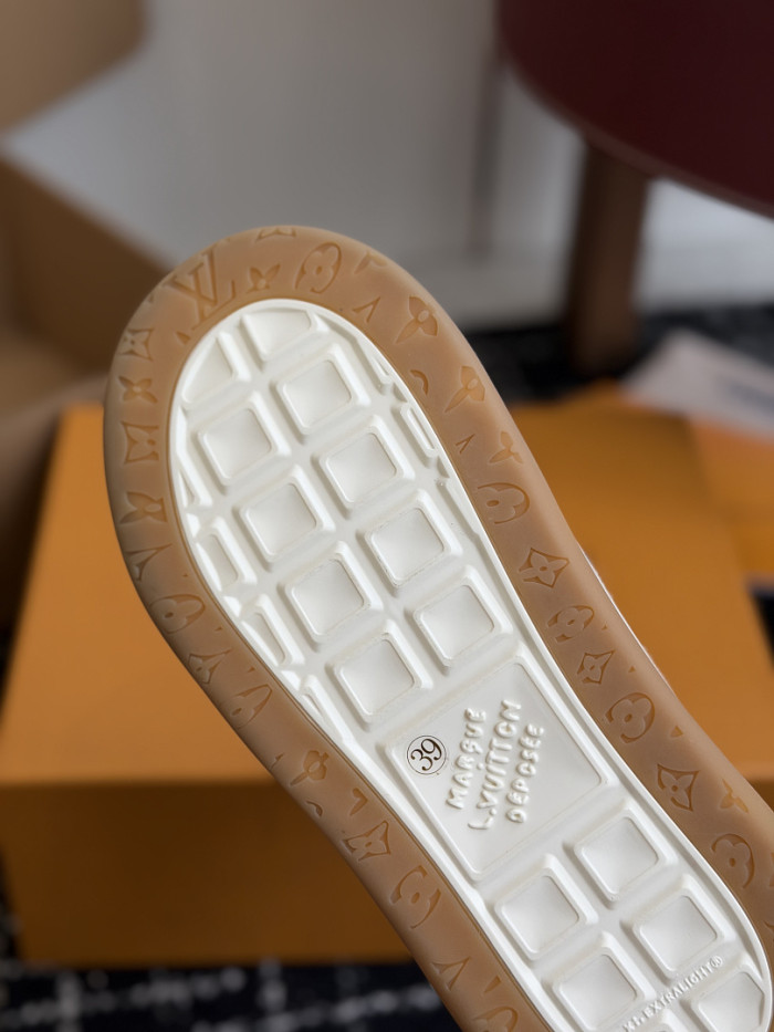 LVT Tilted Sneaker COPSHOE L&V-TI12