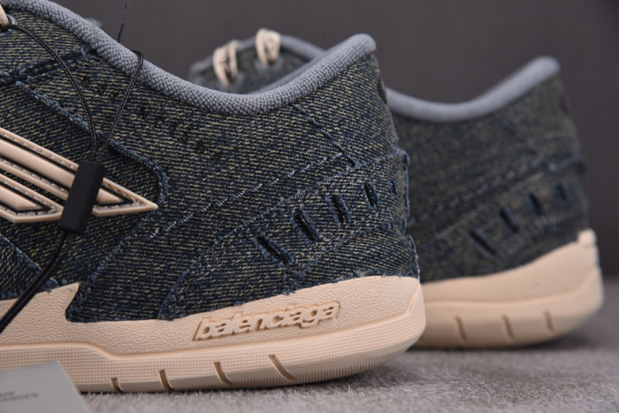 BL Hamptons Worn-Out -COPSHOE BL - WO 13