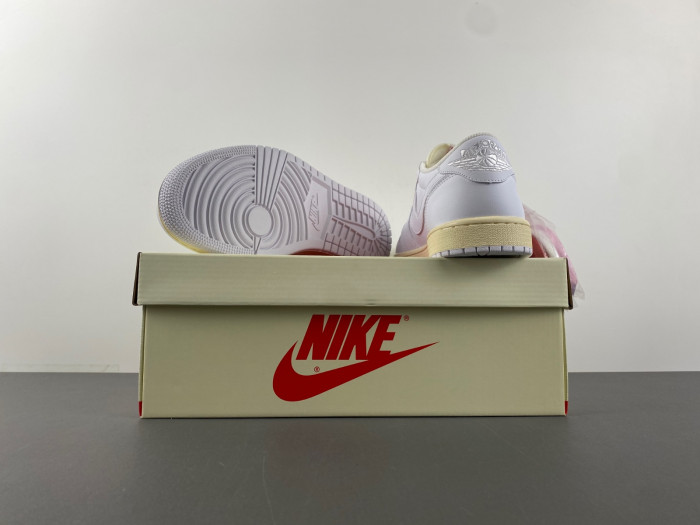 Travis Scott x Air Jordan CQ4277-113