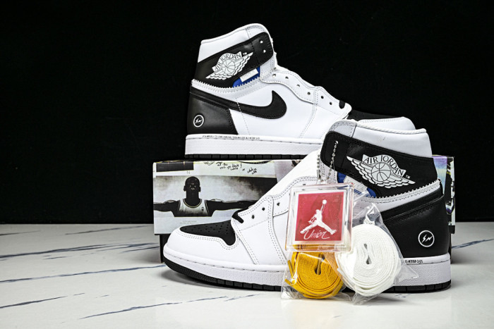 jordan 1 Retro High OG SP Fragment x Union LA White Black II7282-100