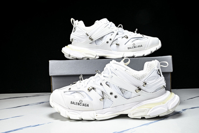 BL TRACK -COPSHOE BL -Track 09
