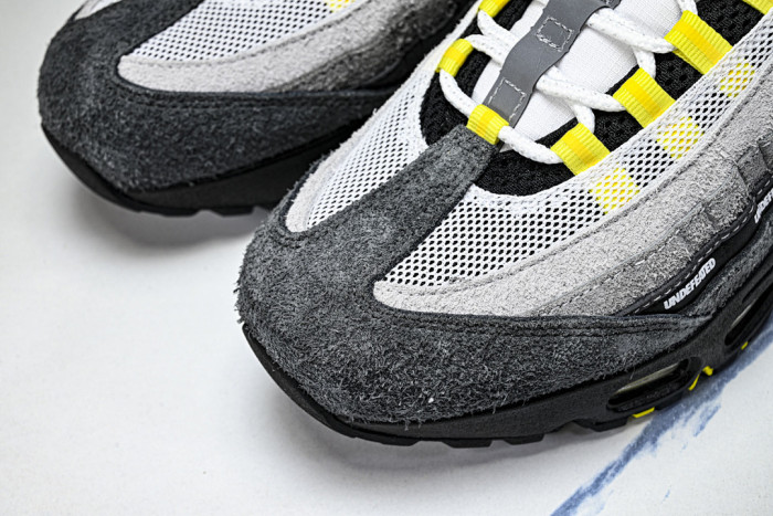 Undefeated x Nike Air Max 95 Yellow - IB4523-002