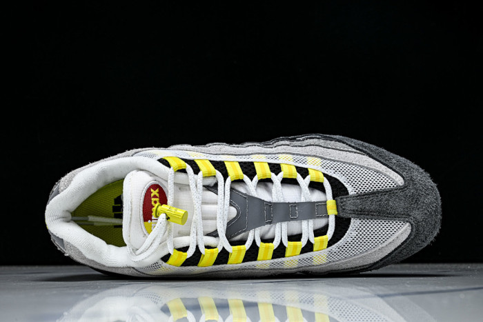 Undefeated x Nike Air Max 95 Yellow - IB4523-002