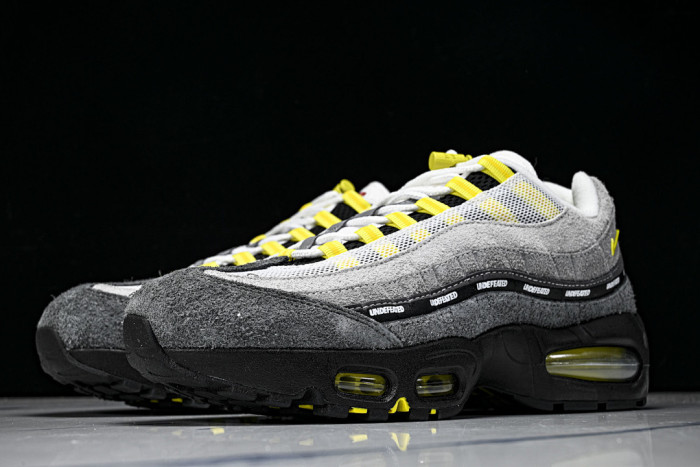 Undefeated x Nike Air Max 95 Yellow - IB4523-002