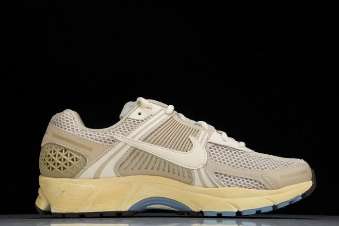 nike zoom vomero 5 oatmeal fb8825-111