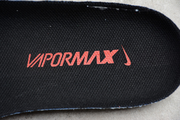 nikelab air vapormax flyknit black/big red womens aa3859-016